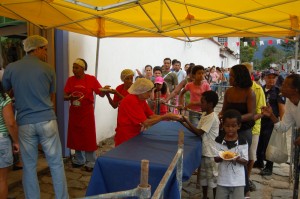 Festa do Divino em Paraty - Almoço comunitário - Foto: Ricardo Gaspar